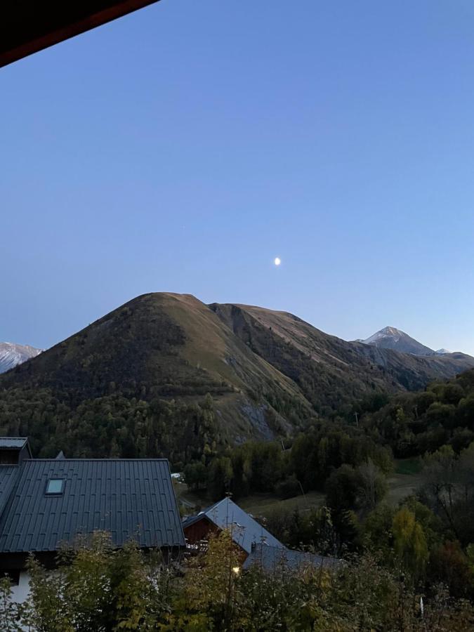 Appartement Cosy 6 personnes très bien équipé ,Vue splendide, Terrasse, Spacieux,Bien situé, Randonnées,Ski Saint-Sorlin-dʼArves Extérieur photo