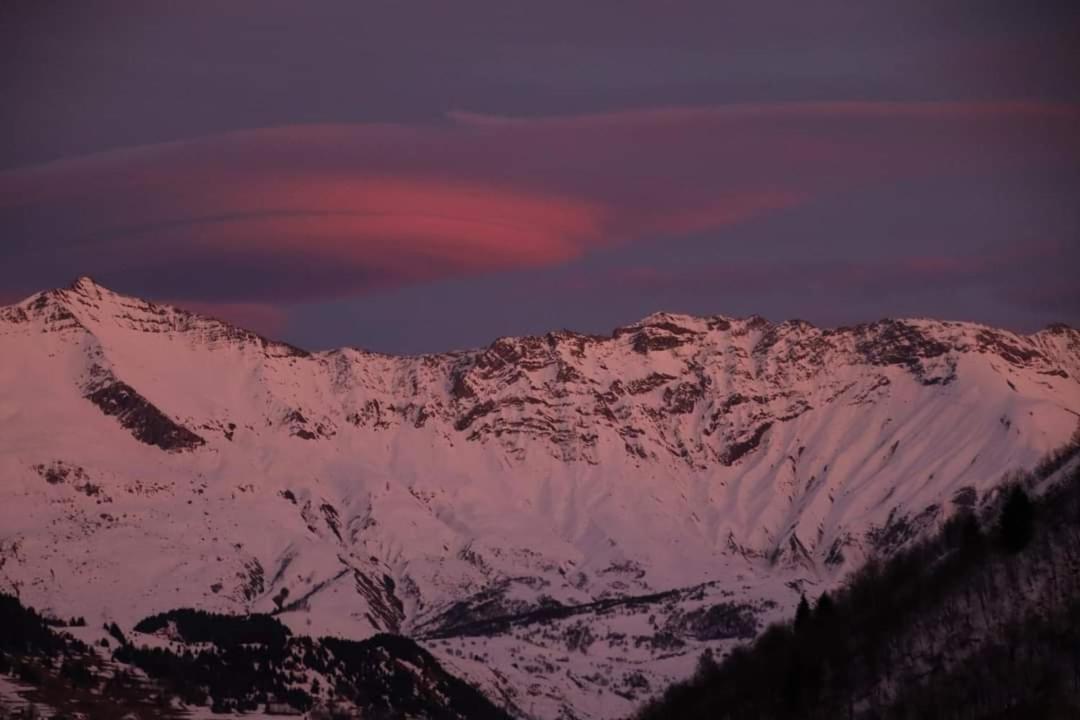 Appartement Cosy 6 personnes très bien équipé ,Vue splendide, Terrasse, Spacieux,Bien situé, Randonnées,Ski Saint-Sorlin-dʼArves Extérieur photo