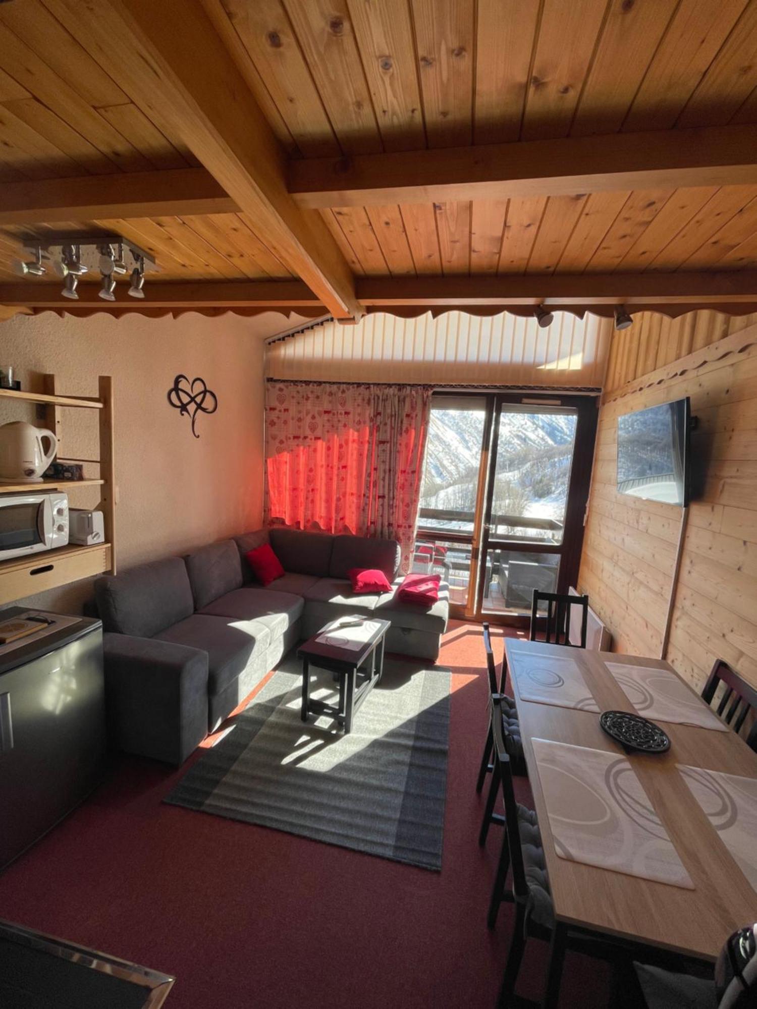 Appartement Cosy 6 personnes très bien équipé ,Vue splendide, Terrasse, Spacieux,Bien situé, Randonnées,Ski Saint-Sorlin-dʼArves Extérieur photo